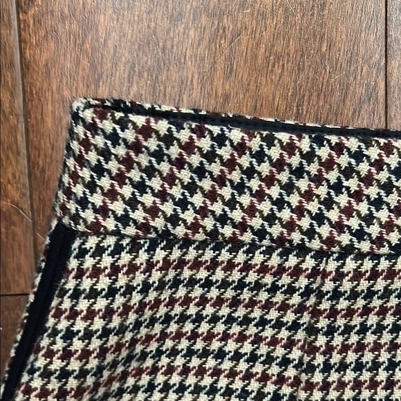 Zara Black, Beige and Oxblood Houndstooth A-Line Tuxedo Mini Skirt, Size M - Picture 9 of 11